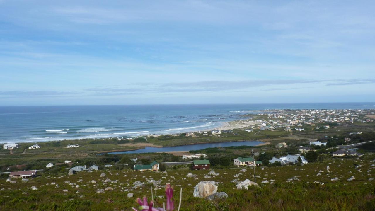 Hotel The Trailhouse Bettyʼs Bay Esterno foto