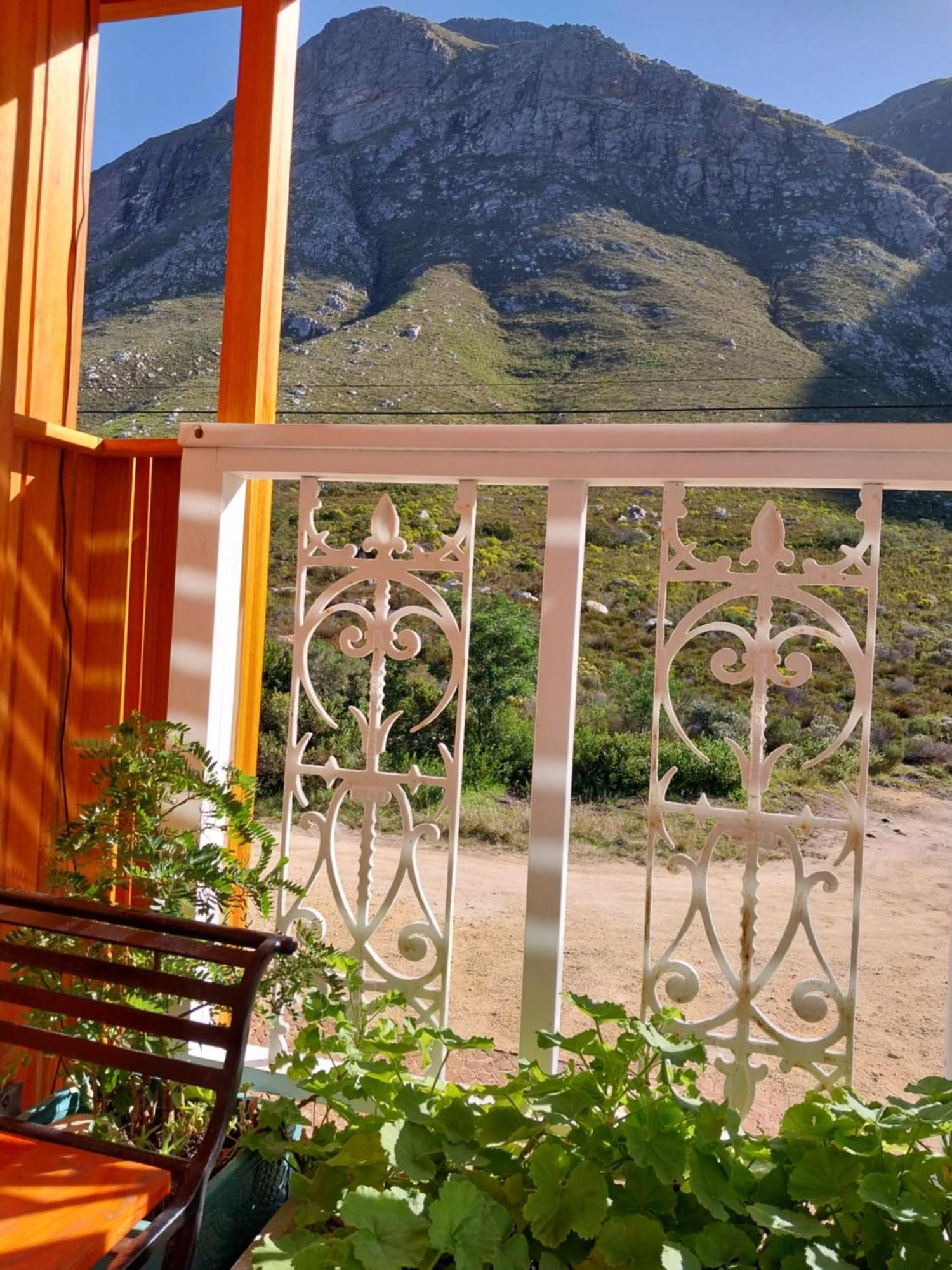 Hotel The Trailhouse Bettyʼs Bay Esterno foto