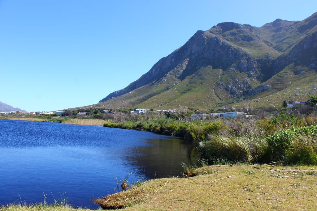 Hotel The Trailhouse Bettyʼs Bay Esterno foto
