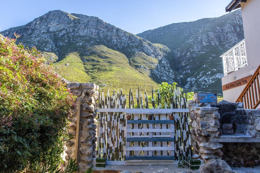 Hotel The Trailhouse Bettyʼs Bay Esterno foto